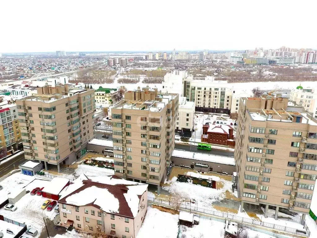 Гараж в Тюменская область, Тюмень ул. Осипенко, 16 (12 м) - Фото 1