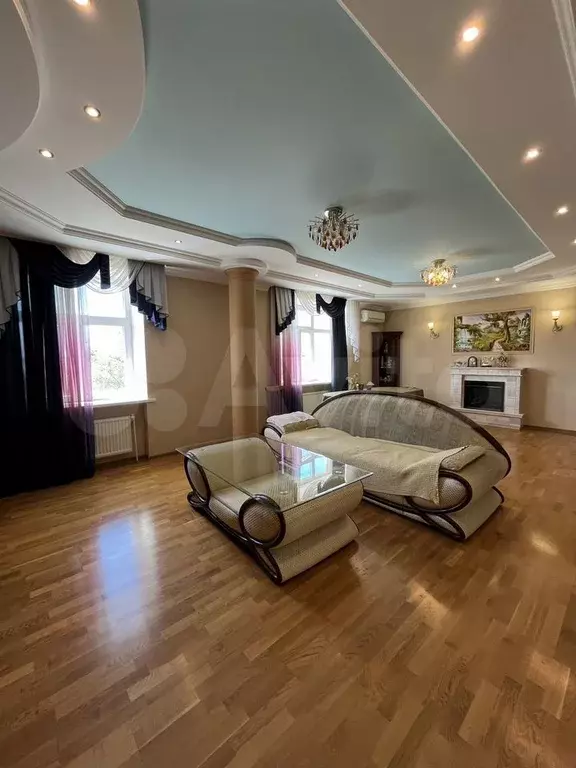 4-к. квартира, 190 м, 5/6 эт. - Фото 1
