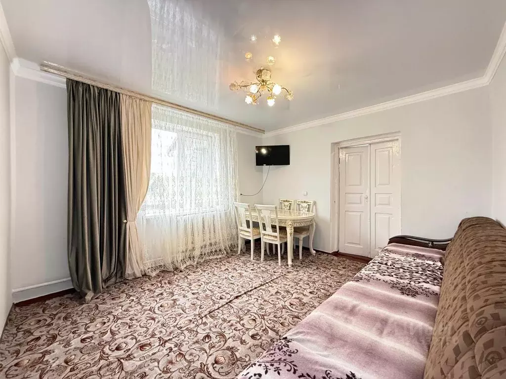 Дом в Кабардино-Балкария, Нальчик городской округ, с. Белая Речка ул. ... - Фото 1