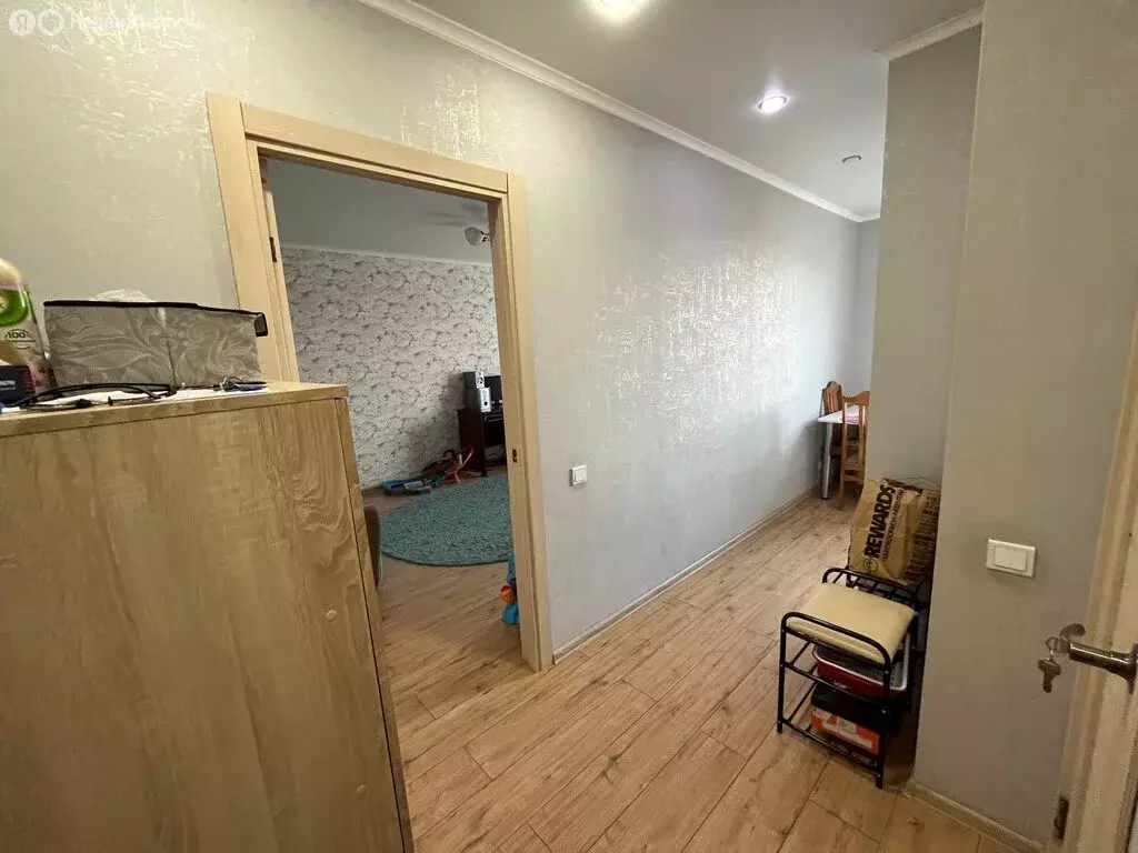 1-комнатная квартира: Балаково, улица Братьев Захаровых, 142 (37 м) - Фото 1