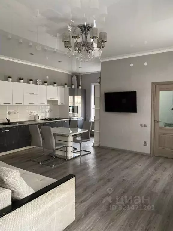 Дом в Астраханская область, Астрахань пер. Никольский, 20 (97 м) - Фото 1