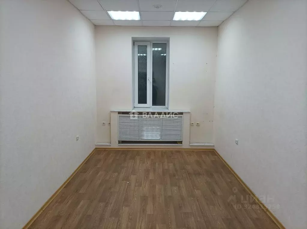 Офис в Коми, Сыктывкар Коммунистическая ул., 4 (17 м) - Фото 1