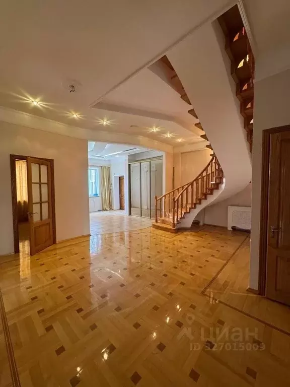 6-к кв. Северная Осетия, Владикавказ просп. Коста, 240 (265.0 м) - Фото 1