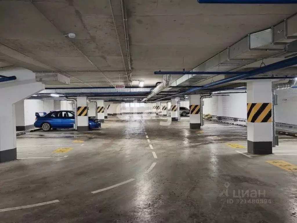 Гараж в Тюменская область, Тюмень ул. Тимофея Чаркова, 81с2 (16 м) - Фото 1