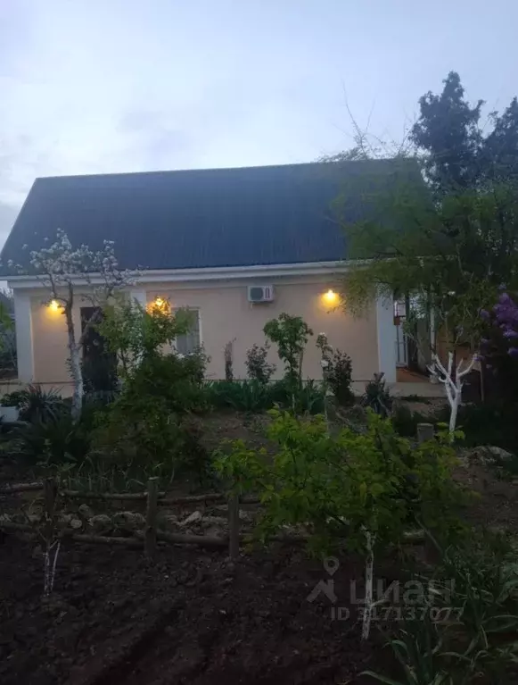 Дом в Крым, Керчь ул. Павла Бутова (90 м) - Фото 2