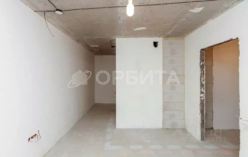 3-к кв. Тюменская область, Тюмень ДОК мкр, ул. Воронинская, 41 (86.9 ... - Фото 2