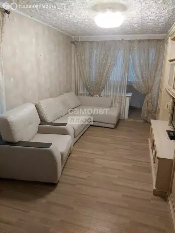 3-комнатная квартира: Астрахань, улица Николая Островского, 162к1 ... - Фото 0