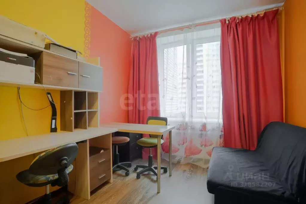 3-к кв. Санкт-Петербург ул. Ворошилова, 31к1 (84.9 м) - Фото 1