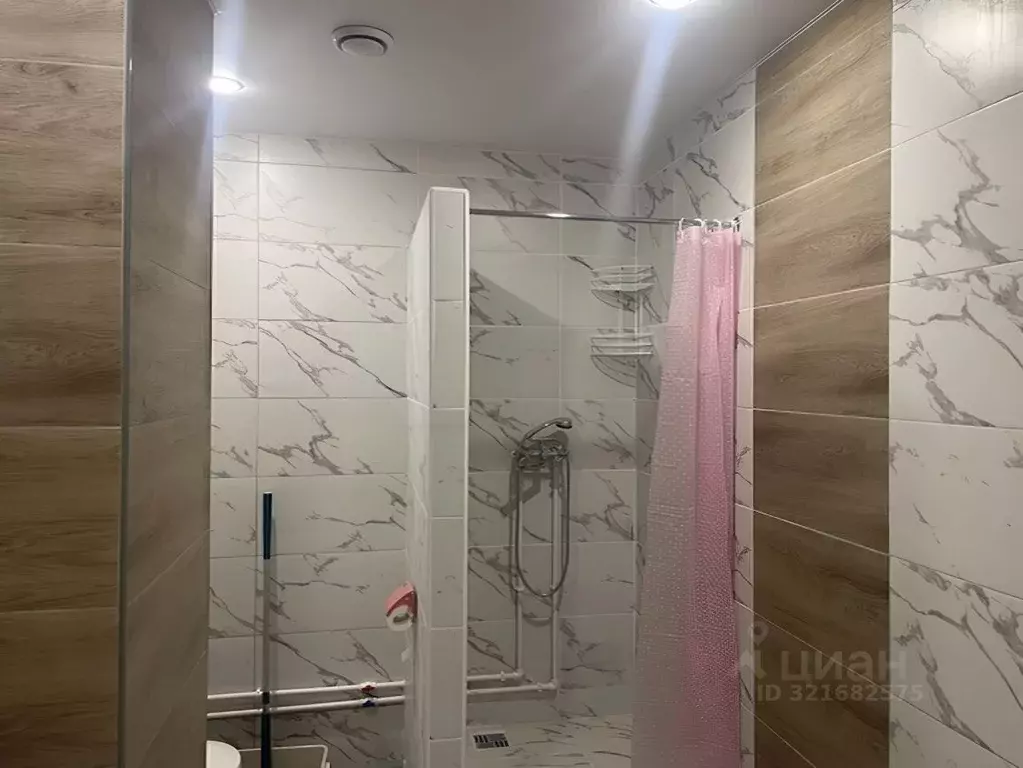 2-к кв. Удмуртия, Глазов ул. Ленина, 21с4/6 (41.0 м) - Фото 0
