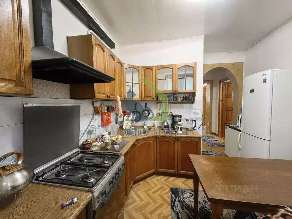 3-к кв. Самарская область, Сызрань Астраханская ул., 3 (76.0 м) - Фото 0