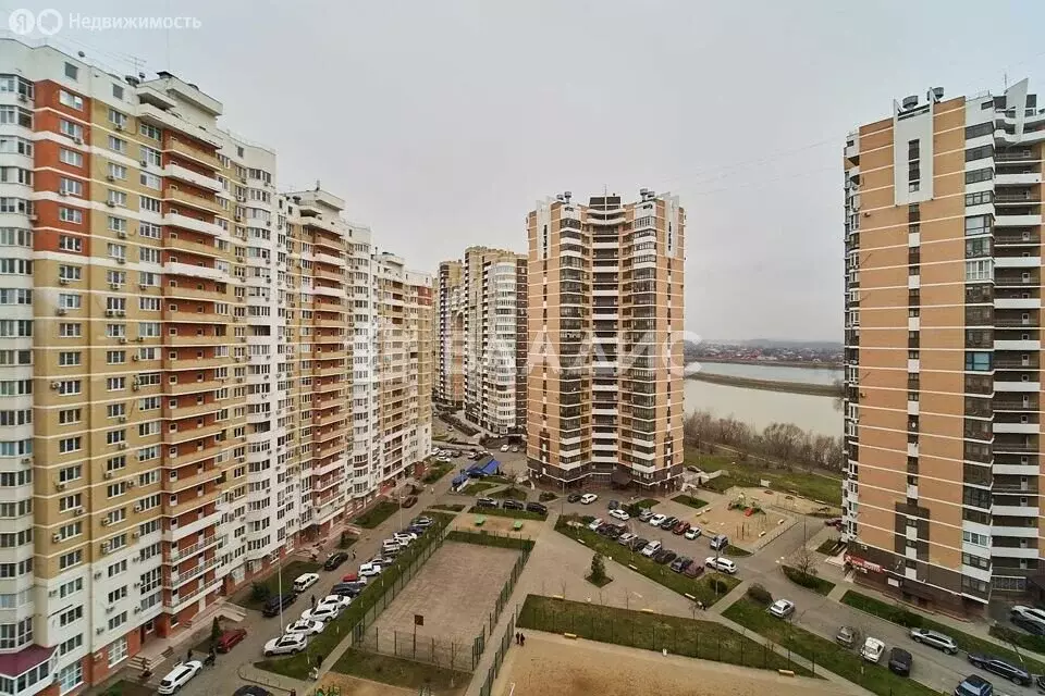 2-комнатная квартира: Краснодар, микрорайон Юбилейный, улица Генерала ... - Фото 0