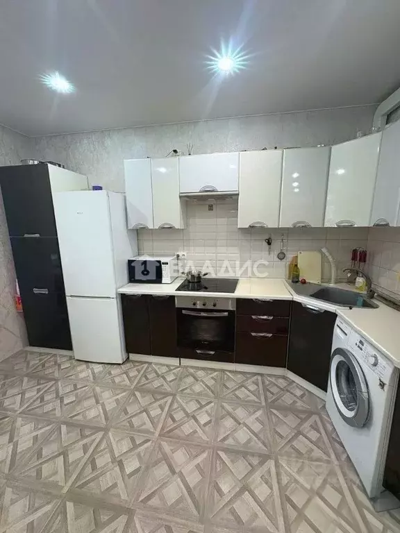 2-к кв. Белгородская область, Белгород ул. Есенина, 9к3 (47.5 м) - Фото 0