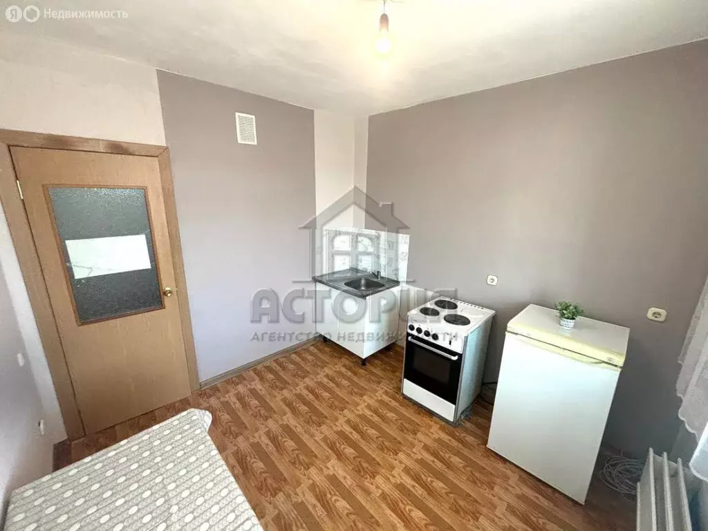 1-комнатная квартира: Красноярск, улица Авиаторов, 44 (37 м) - Фото 0