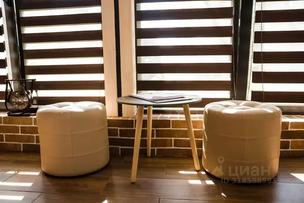 Комната Ленинградская область, Выборгский район, Рощинское городское ... - Фото 2