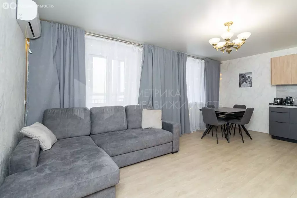 1-комнатная квартира: Тюмень, улица Василия Гольцова, 8 (47.6 м) - Фото 2