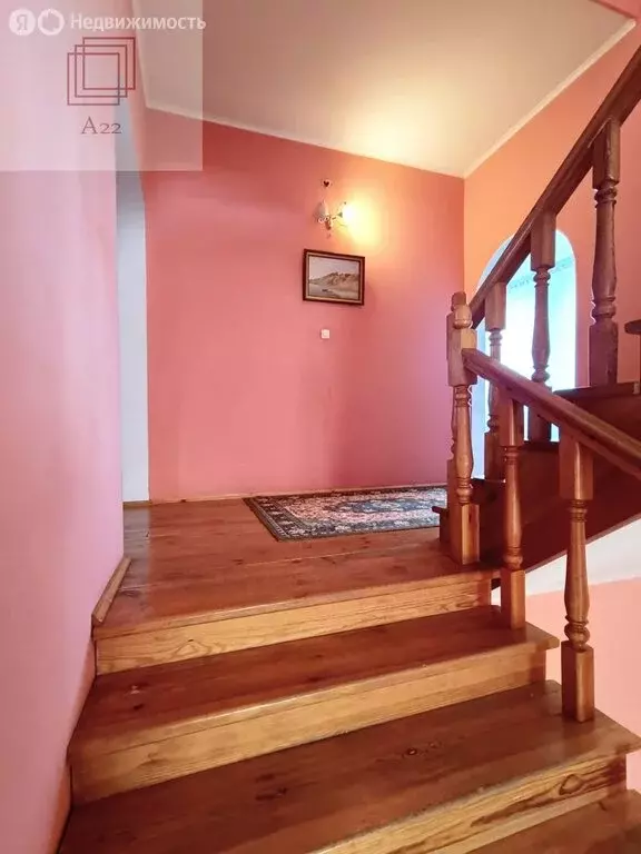Дом в село Власиха, микрорайон Октябрьский, Шоссейная улица, 84 (300 ... - Фото 0
