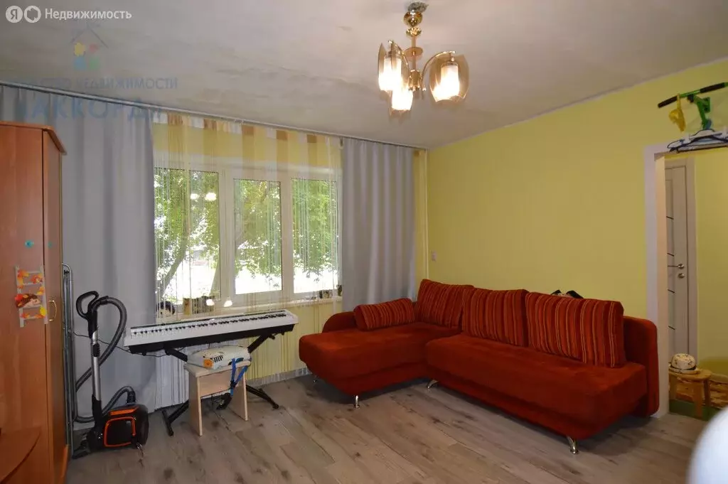 1-комнатная квартира: Барнаул, улица Энтузиастов, 28 (34 м) - Фото 1