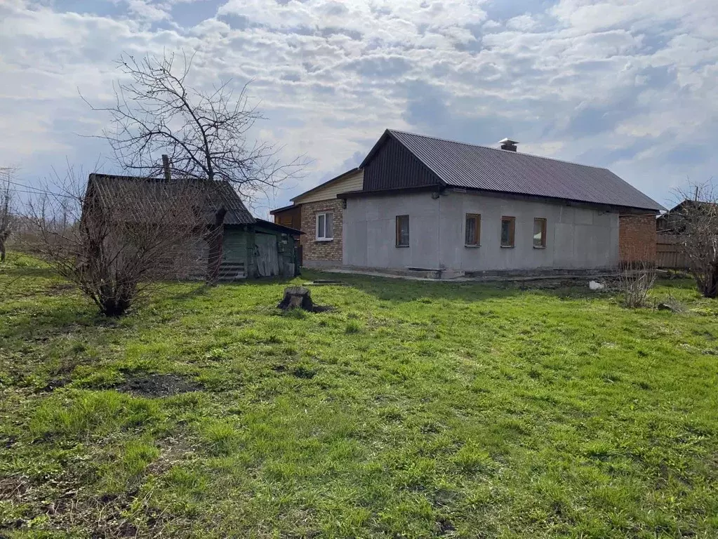 Дом в Орловская область, Глазуновский район, Отрадинское с/пос, д. ... - Фото 1