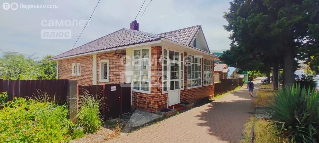 Дом в Туапсе, улица Карла Маркса, 64 (282.4 м) - Фото 1