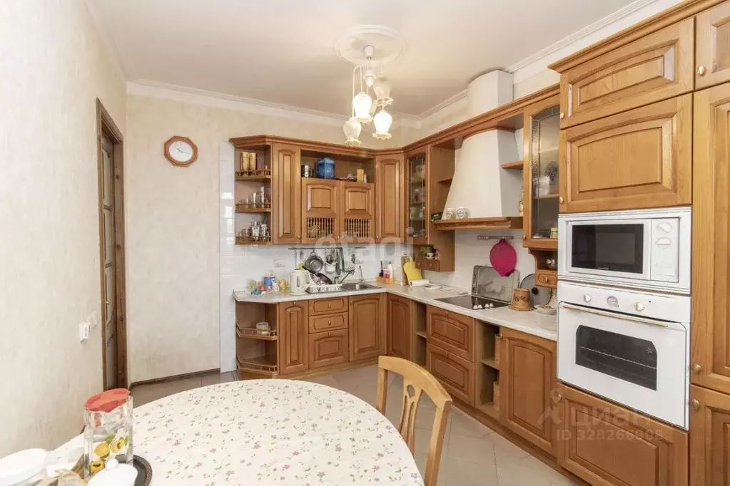 4-к кв. Тюменская область, Тюмень ул. Герцена, 84/2 (145.8 м) - Фото 1