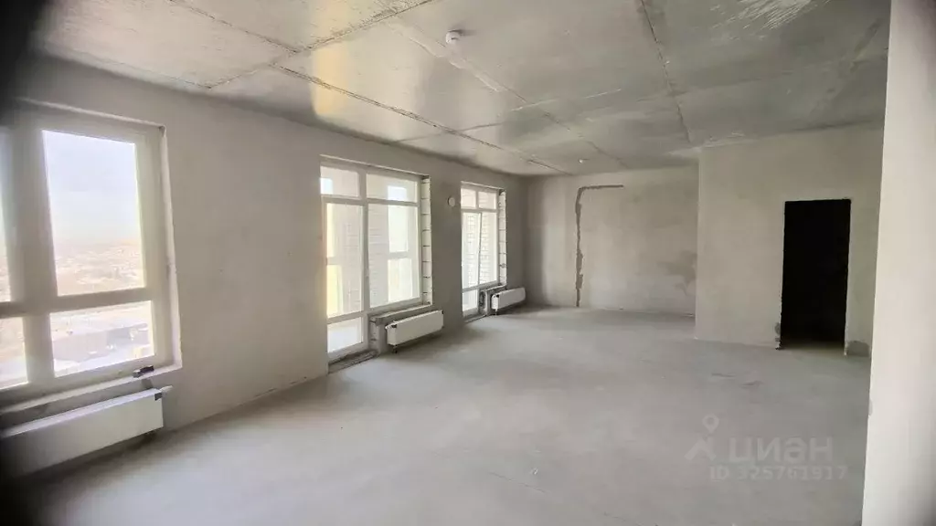 Свободной планировки кв. Алтайский край, Барнаул просп. Строителей, ... - Фото 0