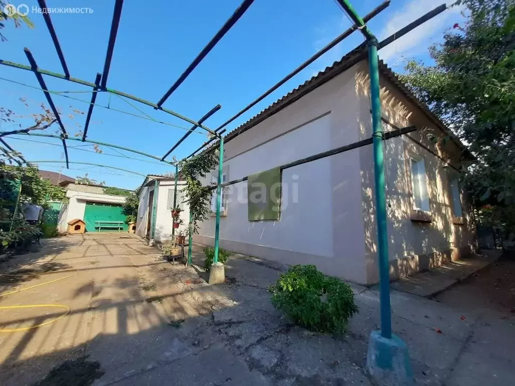 Дом в Саки, улица Старикова (80 м) - Фото 1