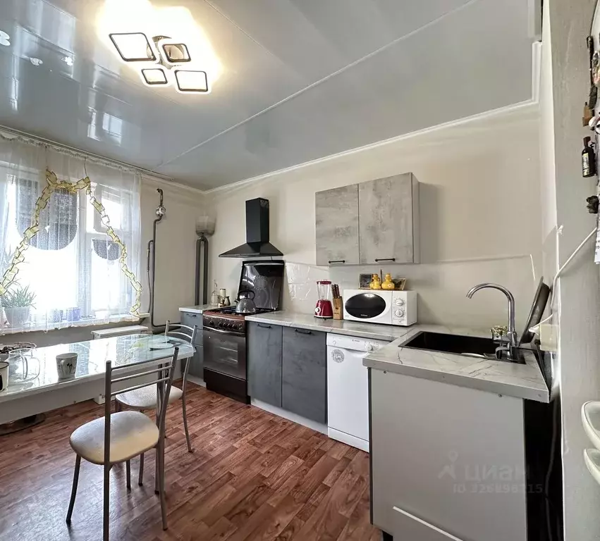 Дом в Астраханская область, Астрахань Алмазная ул., 5 (82 м) - Фото 2