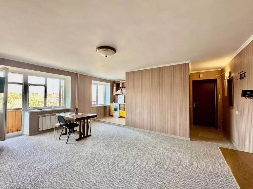 3-к кв. Курская область, Курск Мирная ул., 2 (60.0 м) - Фото 1