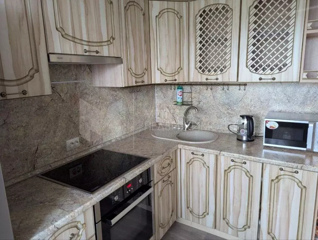 2-к кв. Тюменская область, Тюмень ул. Судостроителей, 71 (50.0 м) - Фото 1