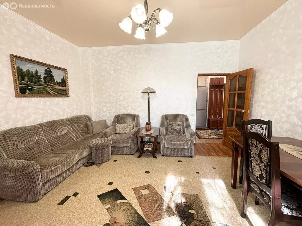 3-комнатная квартира: Октябрьский, Комсомольская улица, 6 (57.1 м) - Фото 2
