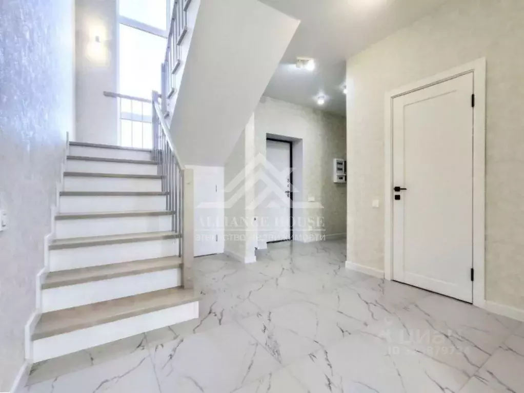 Дом в Татарстан, Казань ул. Самоцветная (150 м) - Фото 1