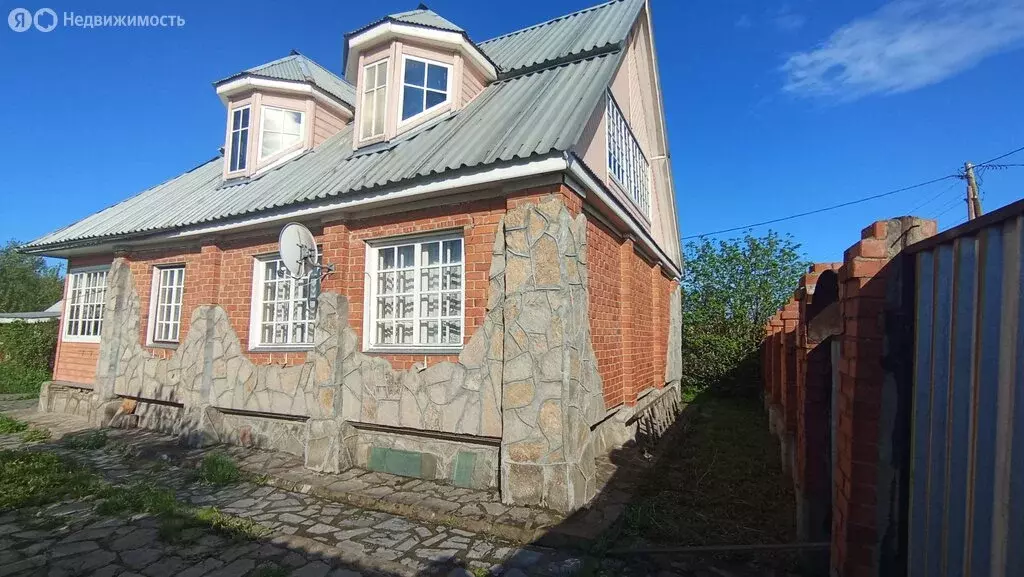 Дом в Свердловская область, Режевской муниципальный округ, село ... - Фото 0