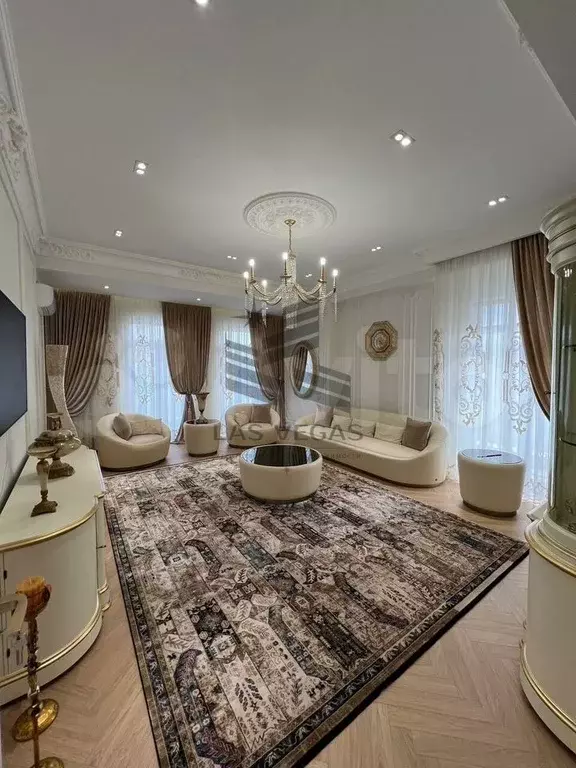 4-к. квартира, 140 м, 5/12 эт. - Фото 0