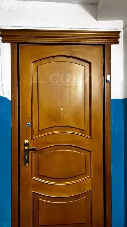 3-комнатная квартира: Махачкала, улица Каммаева, 17 (90 м) - Фото 1