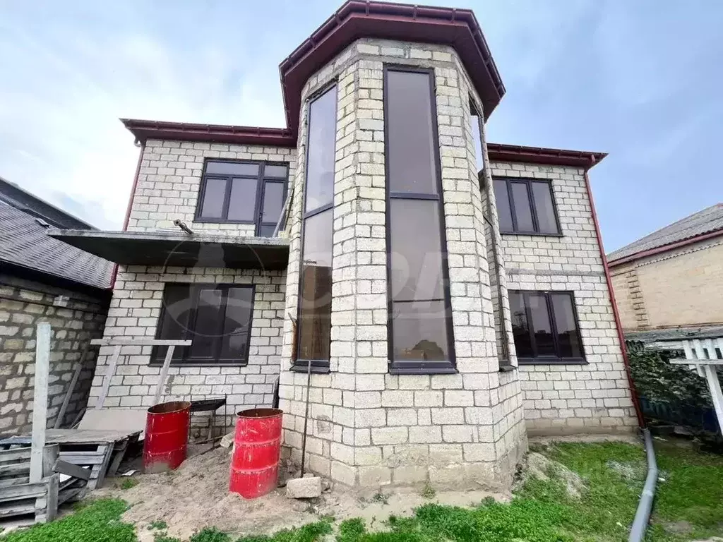 Дом в Дагестан, Дербент ул. Кобякова (220 м) - Фото 1