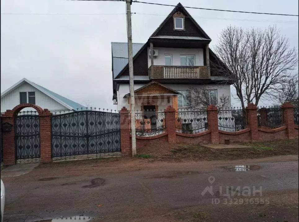 Дом в Оренбургская область, с. Ташла пер. Коммунальный, 7 (192 м) - Фото 1