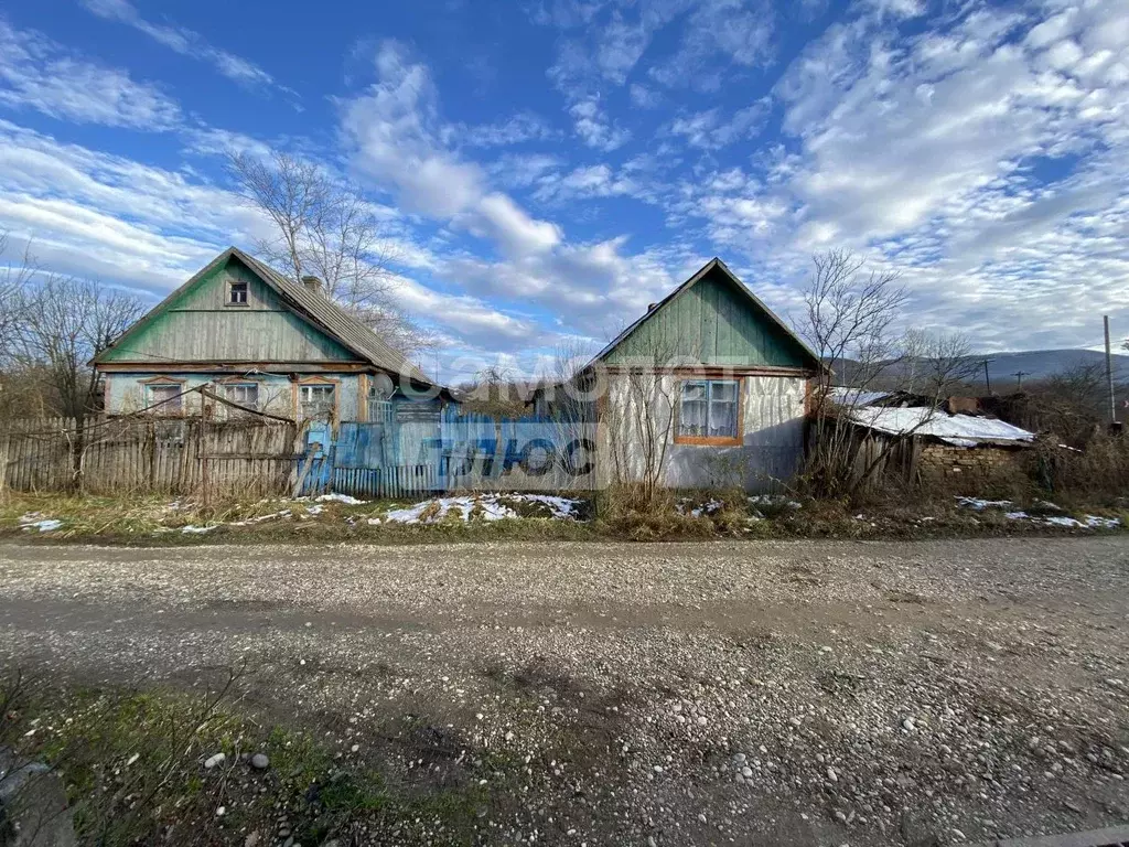 Дом в Краснодарский край, Апшеронский район, Куринская ст-ца ул. ... - Фото 0