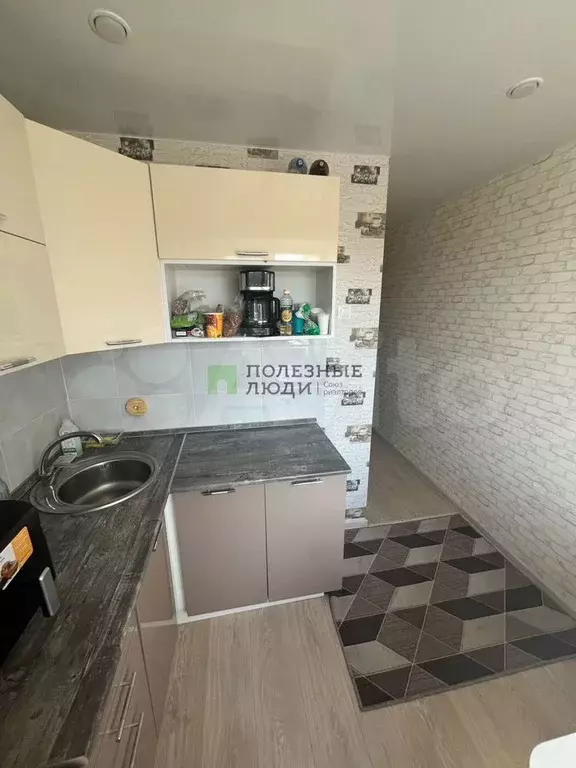 1-к. квартира, 31 м, 5/5 эт. - Фото 1