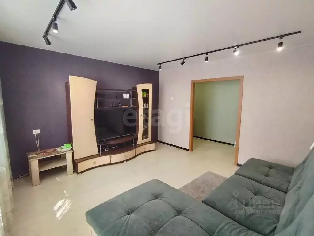 3-к кв. Кемеровская область, Прокопьевск ул. Петренко, 5 (65.0 м) - Фото 1