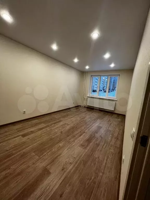 2-к. квартира, 55 м, 1/17 эт. - Фото 0