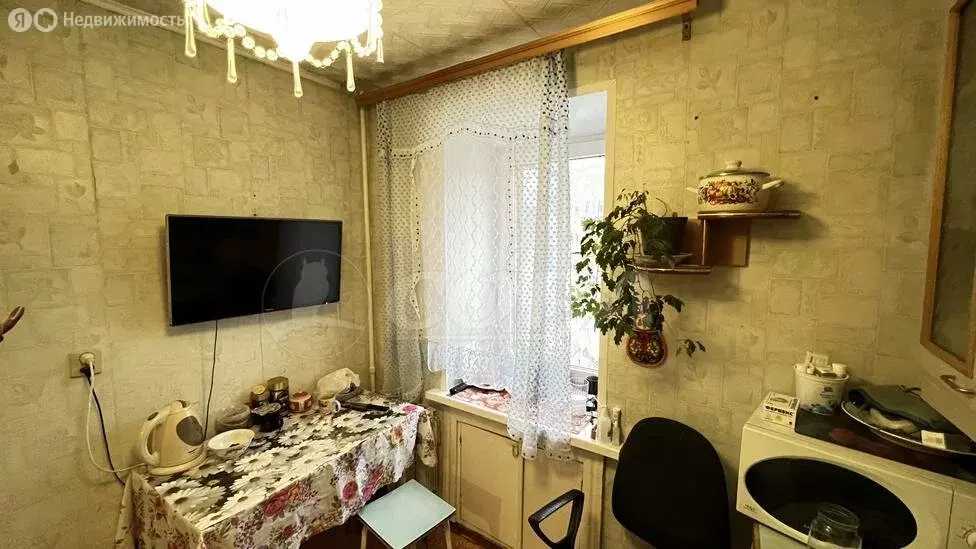 1-комнатная квартира: Тюмень, улица Мельникайте, 52 (33 м) - Фото 1