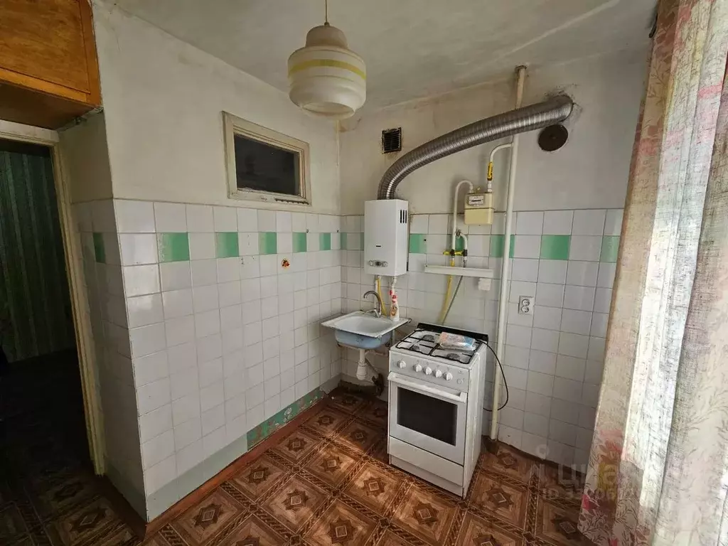 3-к кв. Новгородская область, Старая Русса ул. Восстания, 10 (50.0 м) - Фото 1