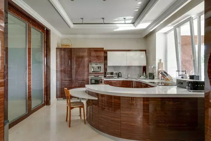 Таунхаус 450 м на участке 12 сот. - Фото 1