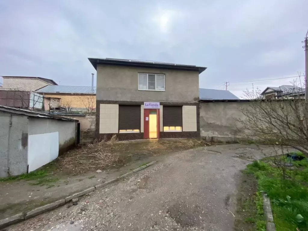 Дом в Кабардино-Балкария, Нальчик Вольный Аул кп, Урванская ул., 3Б ... - Фото 1