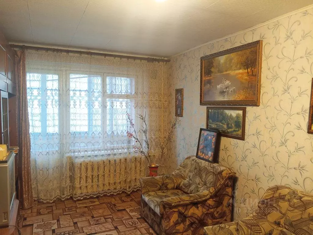 3-к кв. Псковская область, Остров ул. Шумейко, 10 (52.3 м) - Фото 1