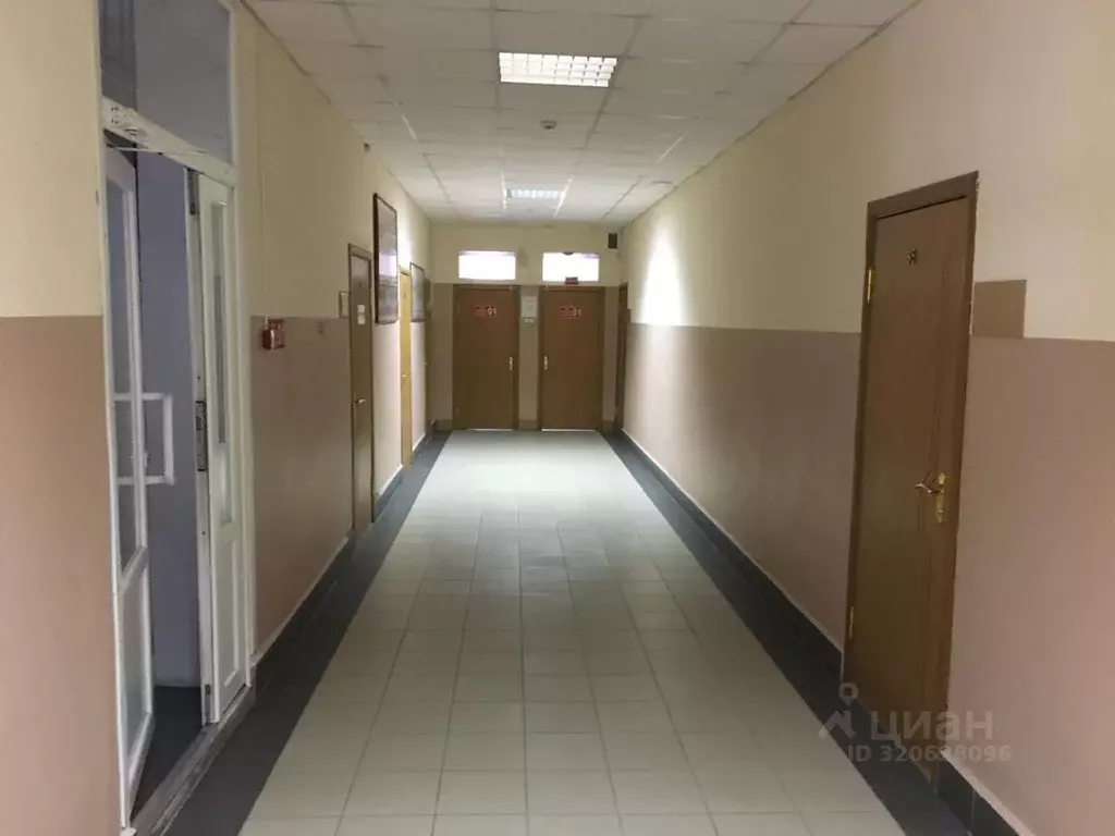 Помещение свободного назначения в Калужская область, Калуга Зерновая ... - Фото 2