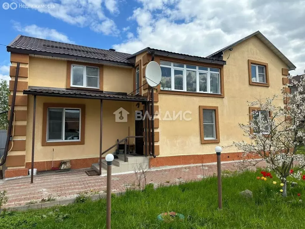 Дом в Кохма, улица Семенчикова, 12 (160 м) - Фото 1