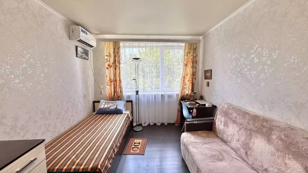 Комната Севастополь ул. Героев Подводников, 6 (13.5 м) - Фото 1