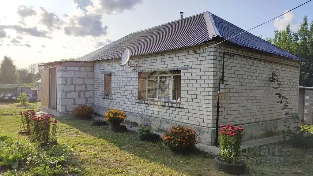 Дом в Белгородская область, Старооскольский городской округ, с. ... - Фото 1