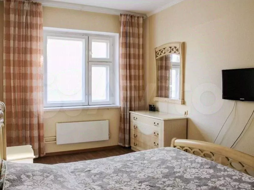 2-к кв. Саха (Якутия), Якутск ул. Пояркова, 21/1 (65.0 м) - Фото 1